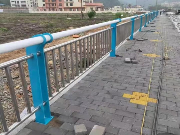 KL97-18噴塑亞光密碼雙門雙節柜